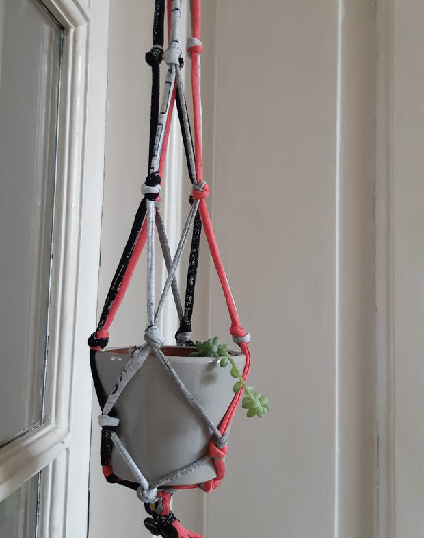 atelier creatif diy recyclage textile upcycling tshirt suspension plantes green deco lille tourcoing